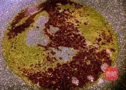 Illustration of how to make unique braised pork knuckles 6