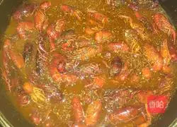 Thirteen-spice crayfish recipe illustration 5