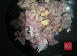 Illustration of how to make delicious stir-fried chicken 2