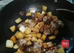 Illustration of how to cook pork ribs with potatoes 12