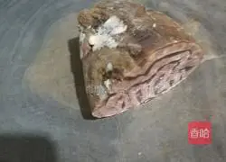 Illustration of how to make beef with roasted pepper 1