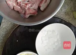 Illustration of how to make sweet and sour pork ribs 1