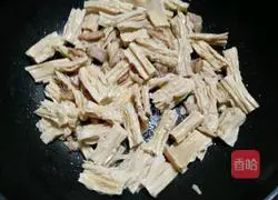 Illustration of how to make stir-fried yuba and pork 4