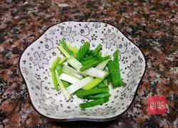 Illustration of how to make fried zucchini with tomatoes 4