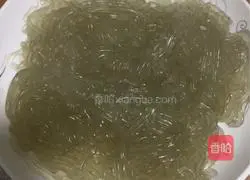 Illustration of how to make garlic vermicelli and baby cabbage 2