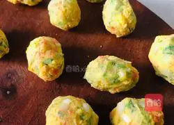 Illustration of how to make cornmeal dumplings 2