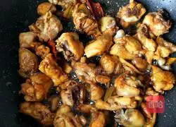 Illustration of how to make chestnut roasted chicken nuggets 11