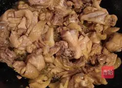 Braised chicken with white shellfish Practice illustration 4