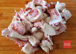 Illustration of how to make braised pig's trotters with pig meat 1