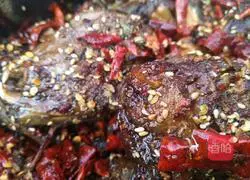 Illustration of how to make spicy rabbit head 4