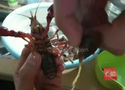 Illustration of how to make beer crayfish 5