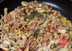 Illustration of how to make fish-flavored shredded pork at home 2