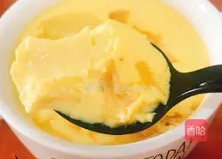 Illustration of how to make steamed scallops and eggs 11