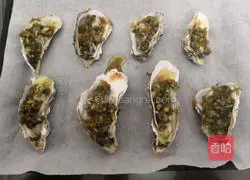 Illustration of grilled oysters with garlic, lemon and green pepper 16