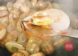 Illustration of how to make spicy fried clams 5