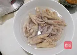 Illustration of how to make vinegar chicken feet 3