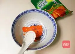 Illustration of how to make white sesame toothpick meat 6