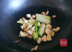 Illustration of how to make Hubei Braised Cured Fish Nuggets on the 15th day of the first lunar month 9