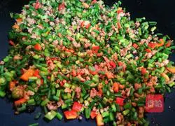 Illustration of how to fry fly heads 10