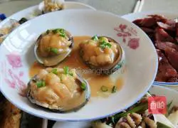 Illustration of how to make abalone in golden soup 7