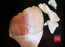 Illustration of how to make stir-fried chicken with water chestnuts 3