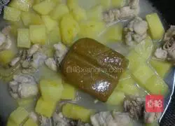Illustration of how to make potato curry chicken nuggets 7