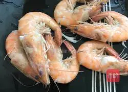 Illustration of how to make fried broccoli with shrimp 4