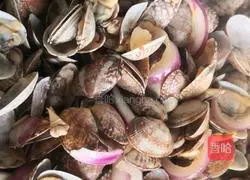 Illustration of how to stir-fry clams 9