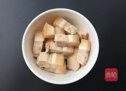 Illustration of how to cook pork with double eggplants 4