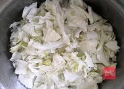 Illustration of how to make stir-fried pork with cabbage 2