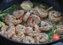 Illustration of how to cook Chinese cabbage and shrimps 5