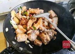 Illustration of how to cook potato stewed ribs 6