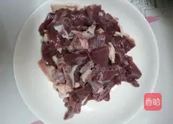 Illustration of how to stir-fry pig heart 1