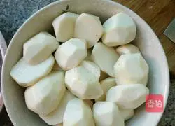 Illustration of how to make steamed pork ribs and taro 7