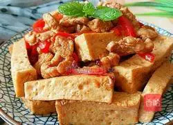 Illustration of how to make stir-fried meat with thousand tofu 8