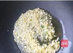 Illustration of how to make garlic vermicelli scallops 2