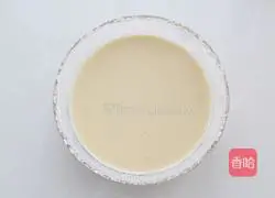 Illustration of how to make scallion bacon egg pancake 3