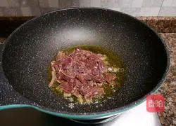 Illustration of how to stir-fry pork liver with leeks 7