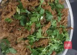 Illustration of how to make steamed shredded radish with flour 6