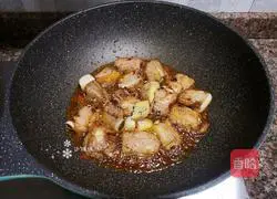 Illustration of how to make green bean ribs 9