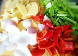 Illustration of how to make vegetarian dry pot shrimps 2