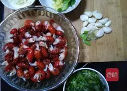 Illustration of how to make spicy crayfish 1