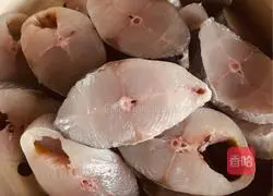 Illustration of how to make smoked Spanish mackerel 2