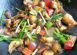 Illustration of how to make braised chicken with fresh abalone 9