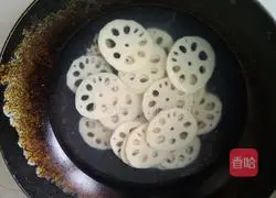 Illustration of how to make sweet and sour lotus root 3