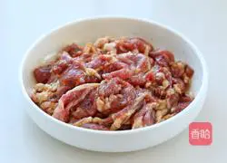 Illustration of how to make stir-fried pork slices with vegetables 2