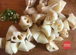 Illustration of how to make lotus root and pig's feet 5