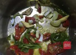 Illustration of how to make spicy fried chicken hearts 4