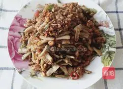 Illustration of how to make fried beans and minced pork 11