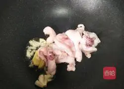 Illustration of how to make braised duck with perilla 3